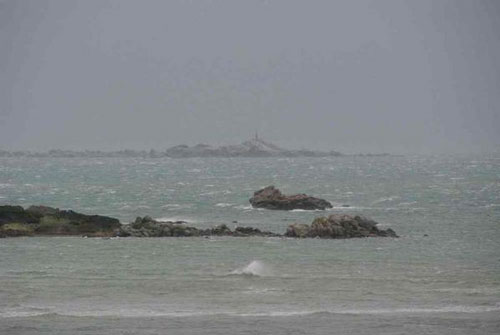 La vie est une île où certaines tempêtes sont fatales...