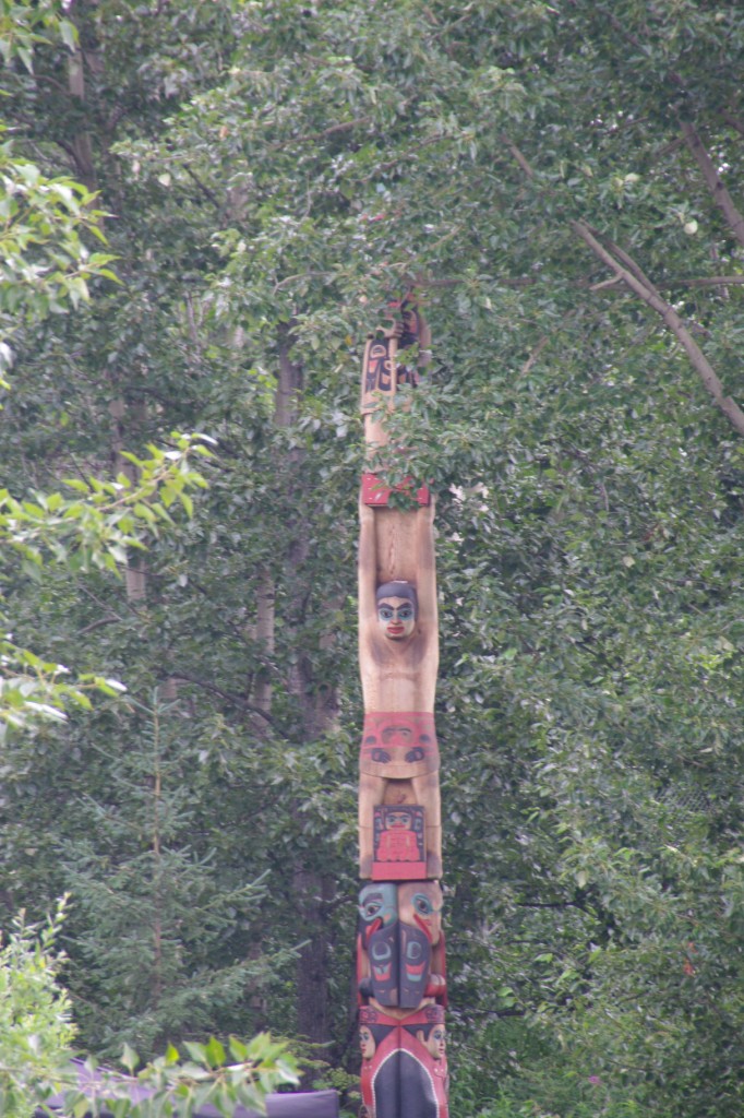 Totem : symbole sociétale pour le peuple des premiéres nations.