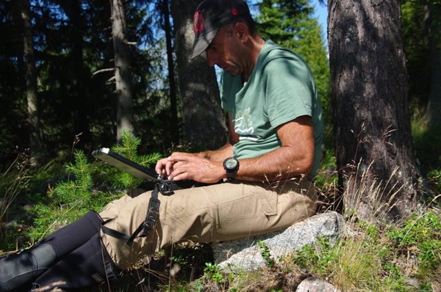 Le bivouac en terre isolée m'inspire à écrire...