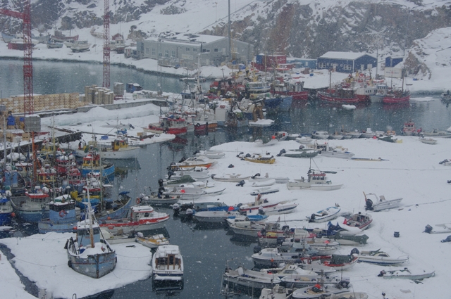 la neige n'a pas cessé de saupoudrer le port toute la journée.