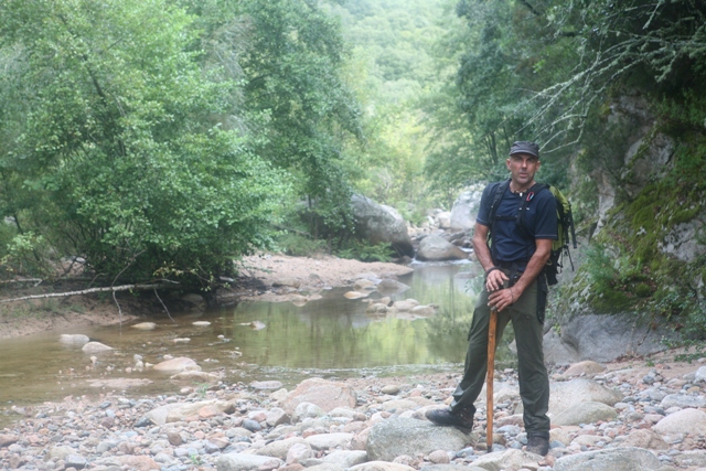 Loin des chemins tracès par les autres nous sommes devenus les explorateurs du temps présent.