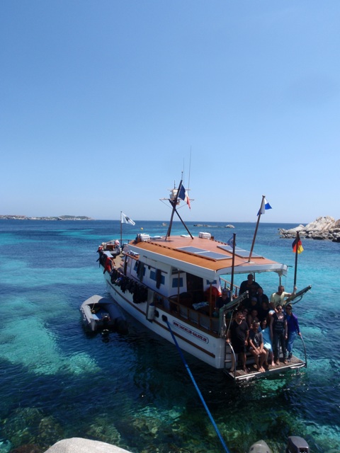 Cala tramontana au nord des Lavezzi.