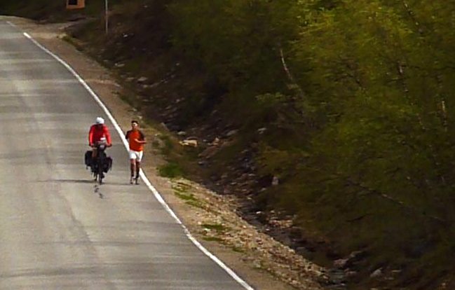 Nicolas et Frank partagent un bout de chemin en terre Saame